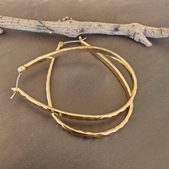 Tahari Gold Hammered Oblong Hoops Hoop Earrings - Picture 6 of 11